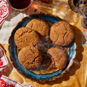 Lord Eshteross’ Maple Ginger Cookies with Turmeric