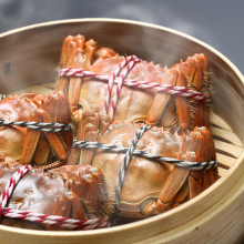 Steaming Hairy Crabs in Bamboo Steamer