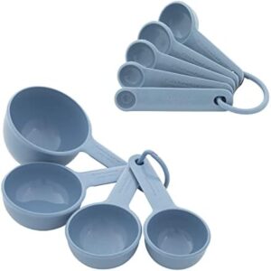 measuring cups and spoons