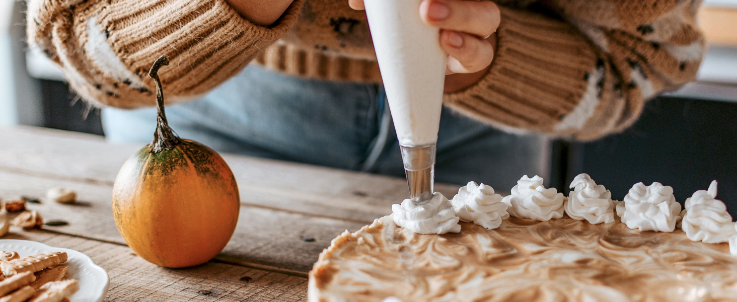 Cake Decorating Kit