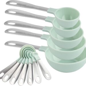 measuring cups and spoons