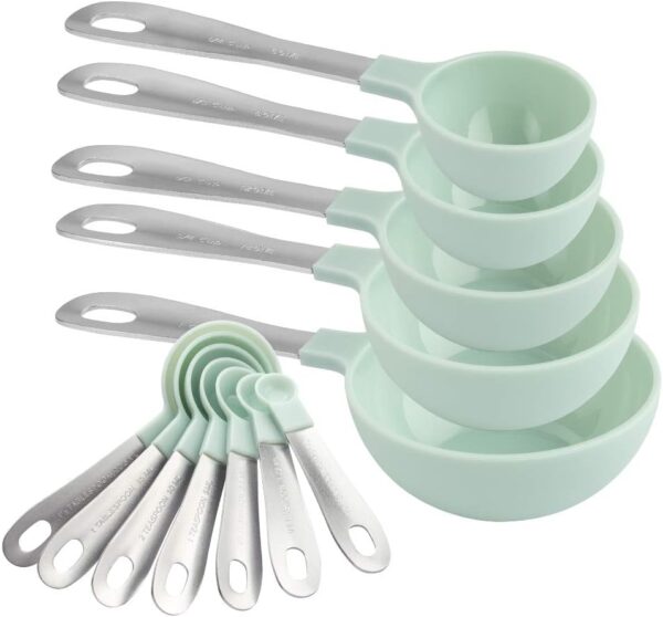 measuring cups and spoons